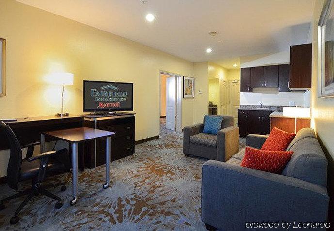Fairfield Inn And Suites By Marriott North Spring Extérieur photo