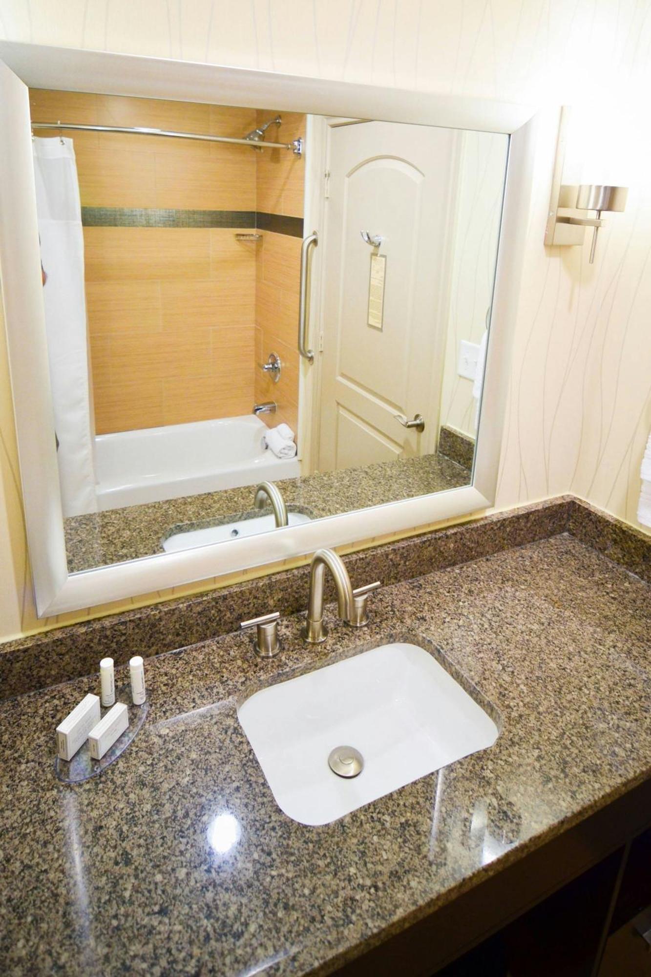 Fairfield Inn And Suites By Marriott North Spring Extérieur photo